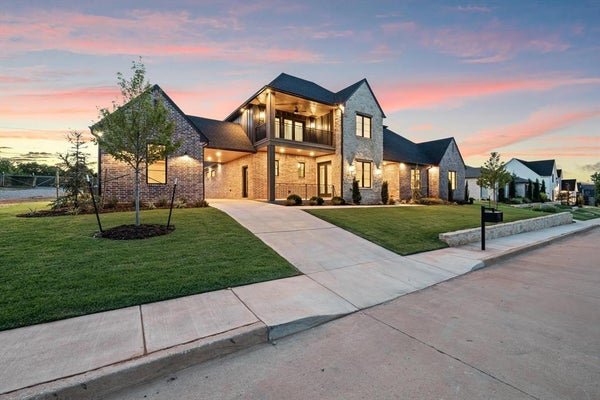 6201 CANOPY LN, EDMOND, OK 73025 - Image 08ff8a80e2b7e6f6f240a41673e18745/918987741
