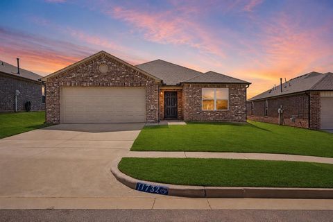 Photo of 11732 NW 96th Street, Yukon, OK 73099 (MLS # 1228036)