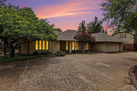 Photo of 3740 NW 70th Street, Oklahoma City, OK 73116 (MLS # 1228513)