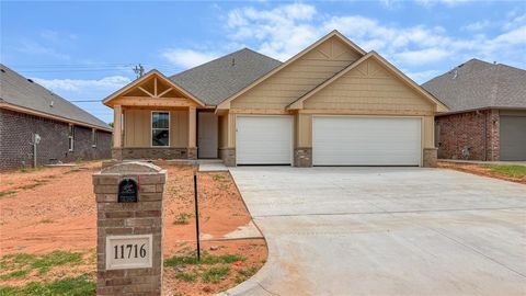 Photo of 11716 SW 15th Terrace, Yukon, OK 73099 (MLS # 1209427)