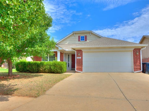 Photo of 2621 NW 183rd Street, Edmond, OK 73012 (MLS # 1236857)