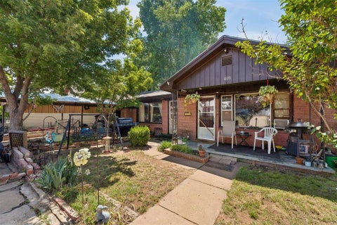 Photo of 409 W Springer Avenue, Guthrie, OK 73044 (MLS # 1229576)