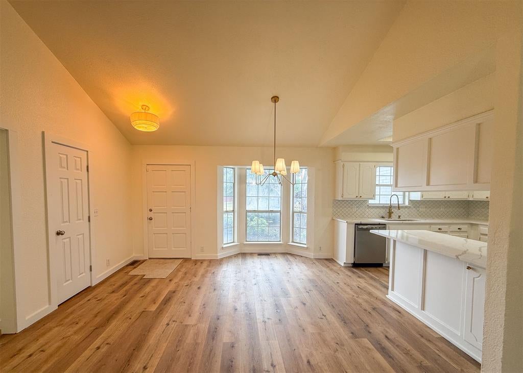 Photo 1 of 28 — 117 N Grand Fork Drive, Edmond, OK 73003