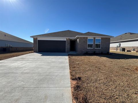 Photo of 937 S Buffalo Lane, Mustang, OK 73064 (MLS # 1217514)