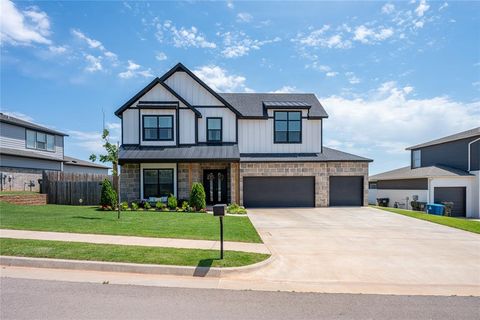 Photo of 2108 El Cajon Street, Edmond, OK 73034 (MLS # 1230060)