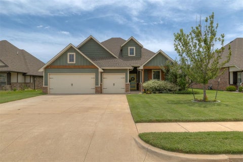 Photo of 1216 N Beale Terrace, Mustang, OK 73064 (MLS # 1237850)
