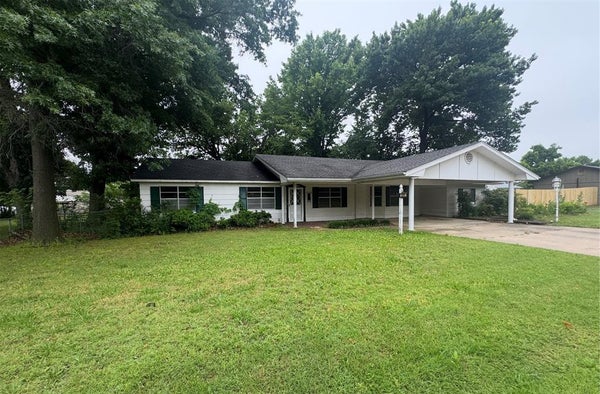 1205 E INDIANOLA ST, WYNNEWOOD, OK 73098 - Image 0b5ff85463dcf6afa31b7cff43bcd57f/3205520568