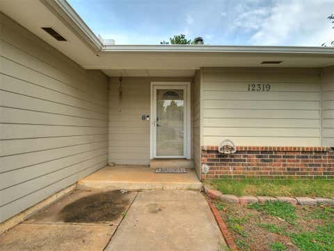 Photo of 12319 SW 14th Street, Yukon, OK 73099 (MLS # 1239609)