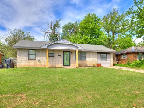 Photo of 211 S Bristow Street, Moore, OK 73160 (MLS # 1224983)