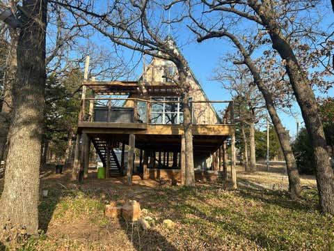 Photo of 5201 Crystal Lake Drive, Guthrie, OK 73044 (MLS # 1223065)