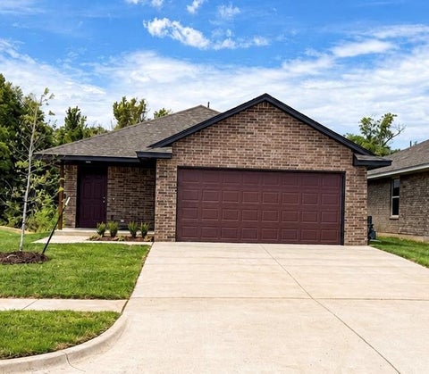 Photo of 2007 Brush Creek Way, Newcastle, OK 73065 (MLS # 1246482)