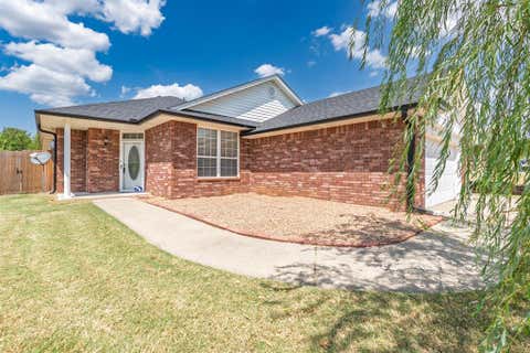 Photo of 2252 Gray Dove Drive, Shawnee, OK 74804 (MLS # 1244104)