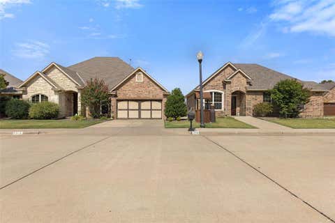 Photo of 1316 Katelyn Court, Yukon, OK 73099 (MLS # 1241841)