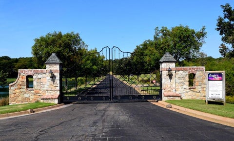 Photo of 3550 Eagles Landing, Edmond, OK 73049 (MLS # 1190953)