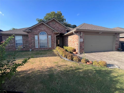 Photo of 1825 SE 1st Street, Moore, OK 73160 (MLS # 1245060)