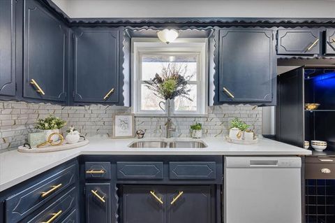 Photo of 665 NW 15th Street, Moore, OK 73160 (MLS # 1206547)