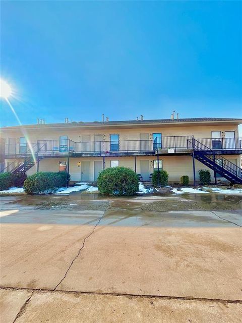 Photo of 1901 E Lindsey Street #26A, Norman, OK 73071 (MLS # 1226617)