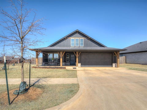 Photo of 11117 NW 133rd Terrace, Yukon, OK 73099 (MLS # 1218179)