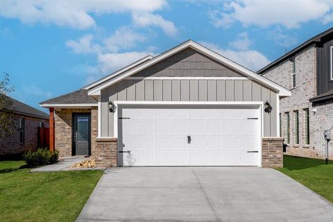 Photo of 12725 Carrara Lane, Yukon, OK 73099 (MLS # 1229670)