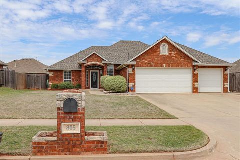 Photo of 805 W Prairie Way, Mustang, OK 73064 (MLS # 1227032)