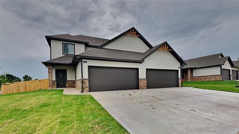 Photo of 9360 NW 124th Street, Yukon, OK 73099 (MLS # 1228710)