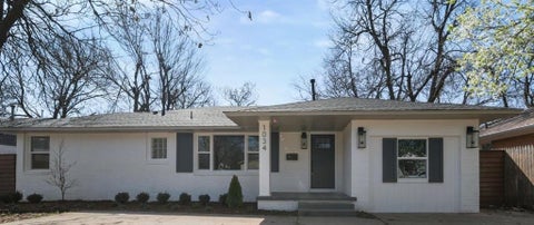 Photo of 1034 W Boyd Street, Norman, OK 73069 (MLS # 1236575)