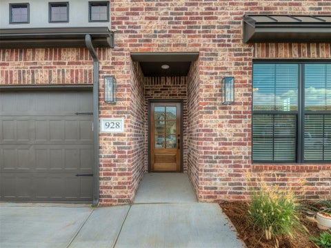 Photo of 928 Kyle Drive, Edmond, OK 73025 (MLS # 1252198)