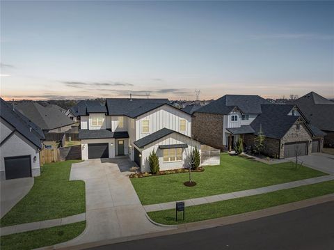 Photo of 14608 Claxton Place, Yukon, OK 73099 (MLS # 1218316)