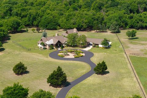 Photo of 3150 W Waterloo Road, Edmond, OK 73025 (MLS # 1228473)
