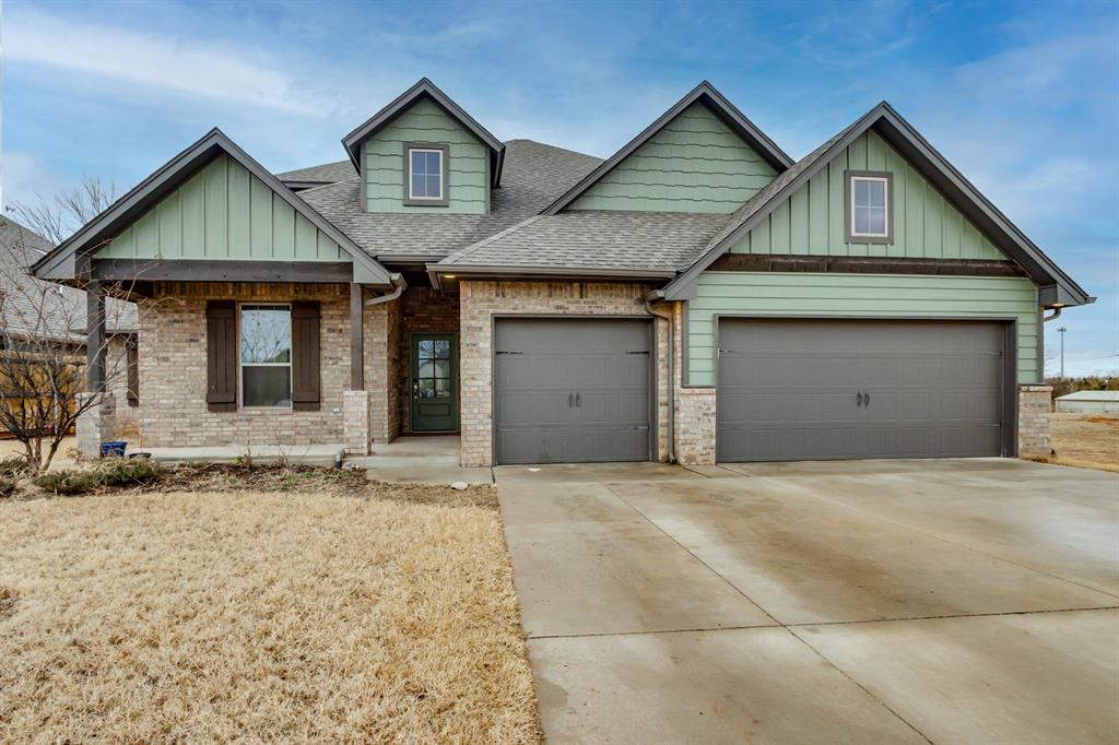 Photo 1 of 41 — 512 E Barajas Terrace, Mustang, OK 73064