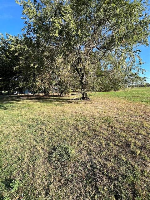 Photo of 306 E Minnesota Avenue, Chickasha, OK 73018 (MLS # 1252966)