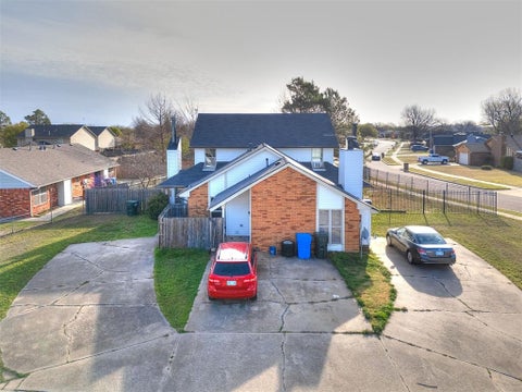 Photo of 1811 Wren Street, Norman, OK 73069 (MLS # 1239662)