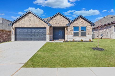 Photo of 6009 Green Meadow Lane, Oklahoma City, OK 73132 (MLS # 1227589)