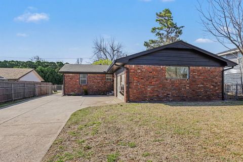 Photo of 402 Yukon Avenue, Yukon, OK 73099 (MLS # 1219076)