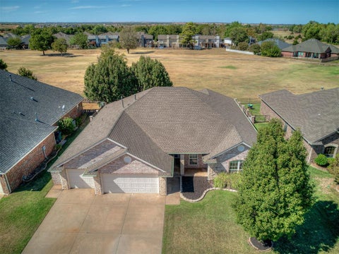 Photo of 11625 Hackney Lane, Yukon, OK 73099 (MLS # 1250732)