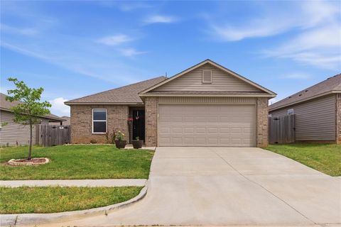 Photo of 11900 Jude Way, Yukon, OK 73099 (MLS # 1228055)