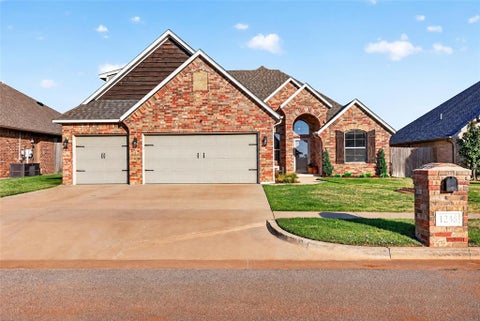 Photo of 1248 Auburn Circle, Piedmont, OK 73078 (MLS # 1253145)