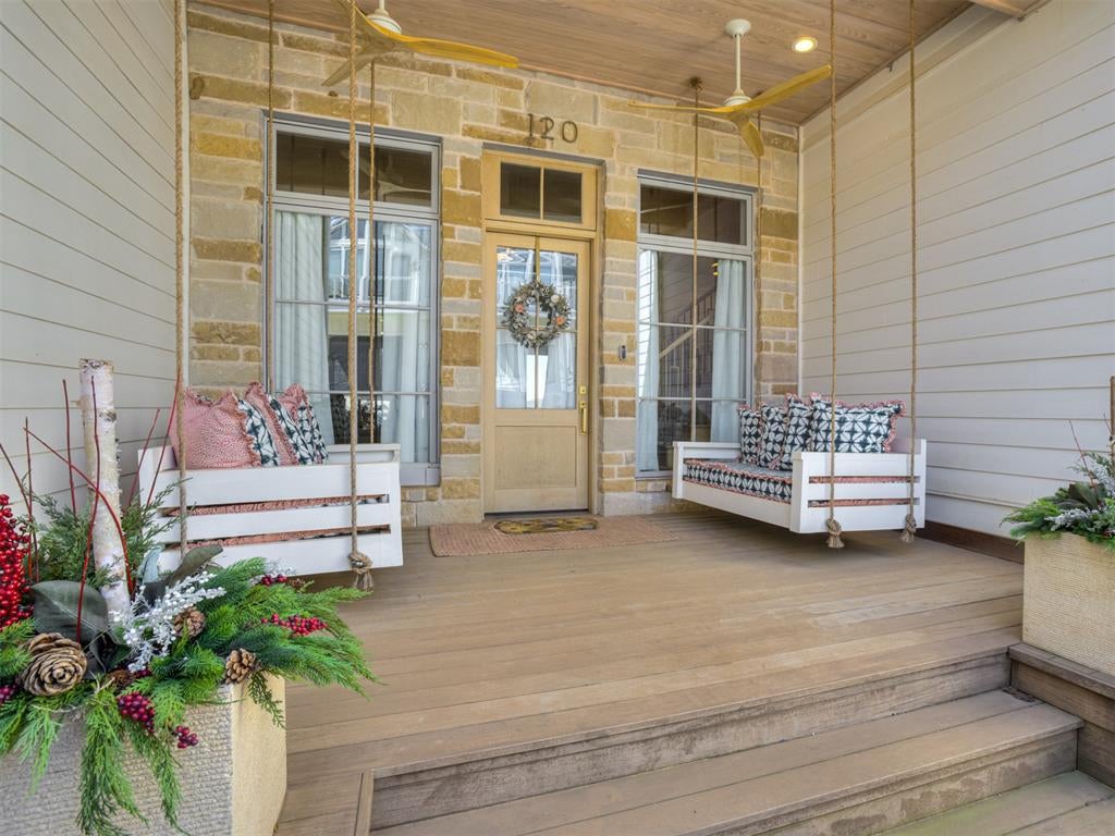 120 Lower Green Way