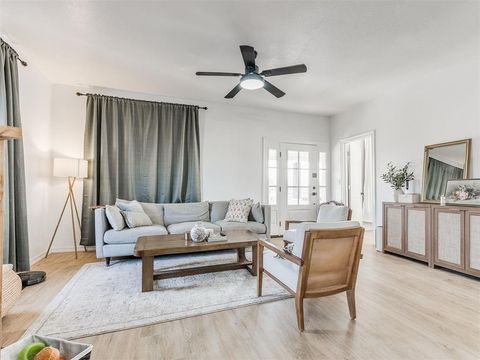 Photo of 901 NW 30th Street, Oklahoma City, OK 73118 (MLS # 1229011)