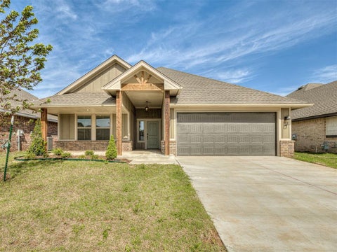 Photo of 12501 Dolche Vita Drive, Yukon, OK 73099 (MLS # 1244306)