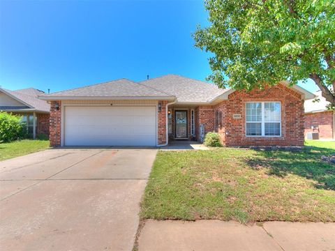 Photo of 8013 Chumley Lane, Oklahoma City, OK 73135 (MLS # 1229795)