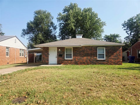 Photo of 307 E Kittyhawk Drive, Oklahoma City, OK 73110 (MLS # 1243651)