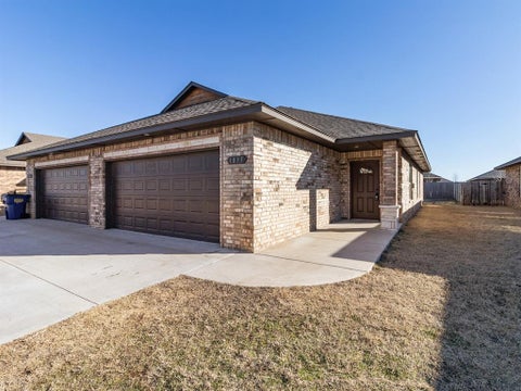 Photo of 1835 Cypress Lane, El Reno, OK 73036 (MLS # 1247216)