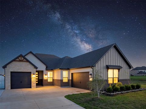 Photo of 2261 Jackson Lane, Blanchard, OK 73010 (MLS # 1220293)