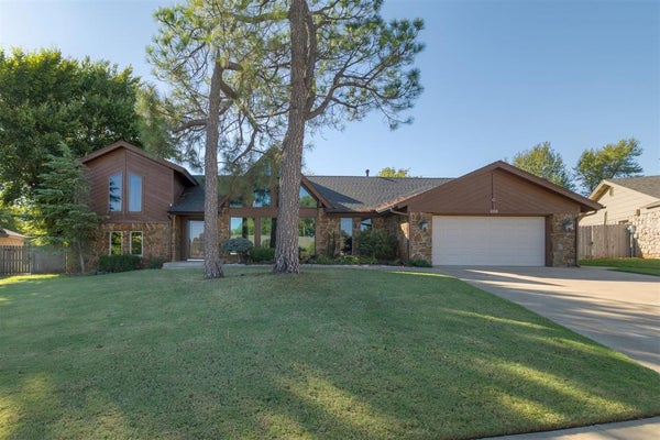 608 WOODLAWN DR, YUKON, OK 73099 - Image 1837fca84b0278fc6a9ebd75c5d4e421/2760085168