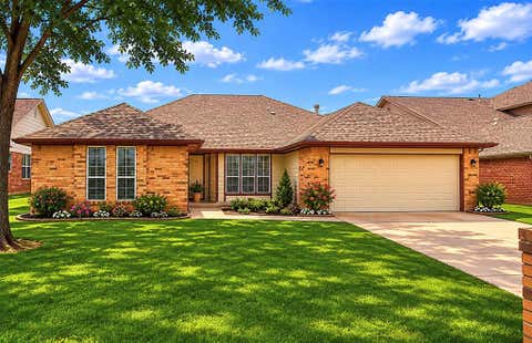 Photo of 11633 SW 3rd Street, Yukon, OK 73099 (MLS # 1225649)