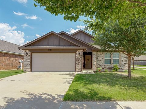 Photo of 10701 NW 20th Street, Yukon, OK 73099 (MLS # 1238374)