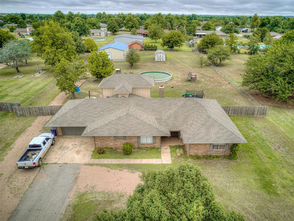 Photo 1 of 41 — 1725 E Washington Avenue, Piedmont, OK 73078