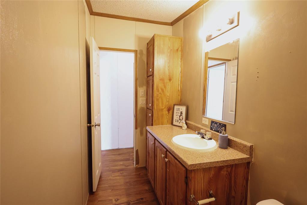 Shawnee, Oklahoma 74801, United States, 3 Bedrooms Bedrooms, ,2 BathroomsBathrooms,Residential,Active,236628