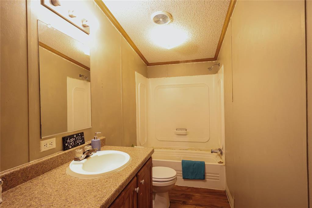 Shawnee, Oklahoma 74801, United States, 3 Bedrooms Bedrooms, ,2 BathroomsBathrooms,Residential,Active,236628